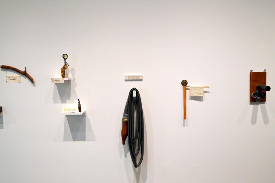 Jimmie Durham (1993–2017), Ohne Titel, London, Tate Gallery of Modern Art (Tate Modern), Materials and Objects 6, 1993–2012, Bild 3/7