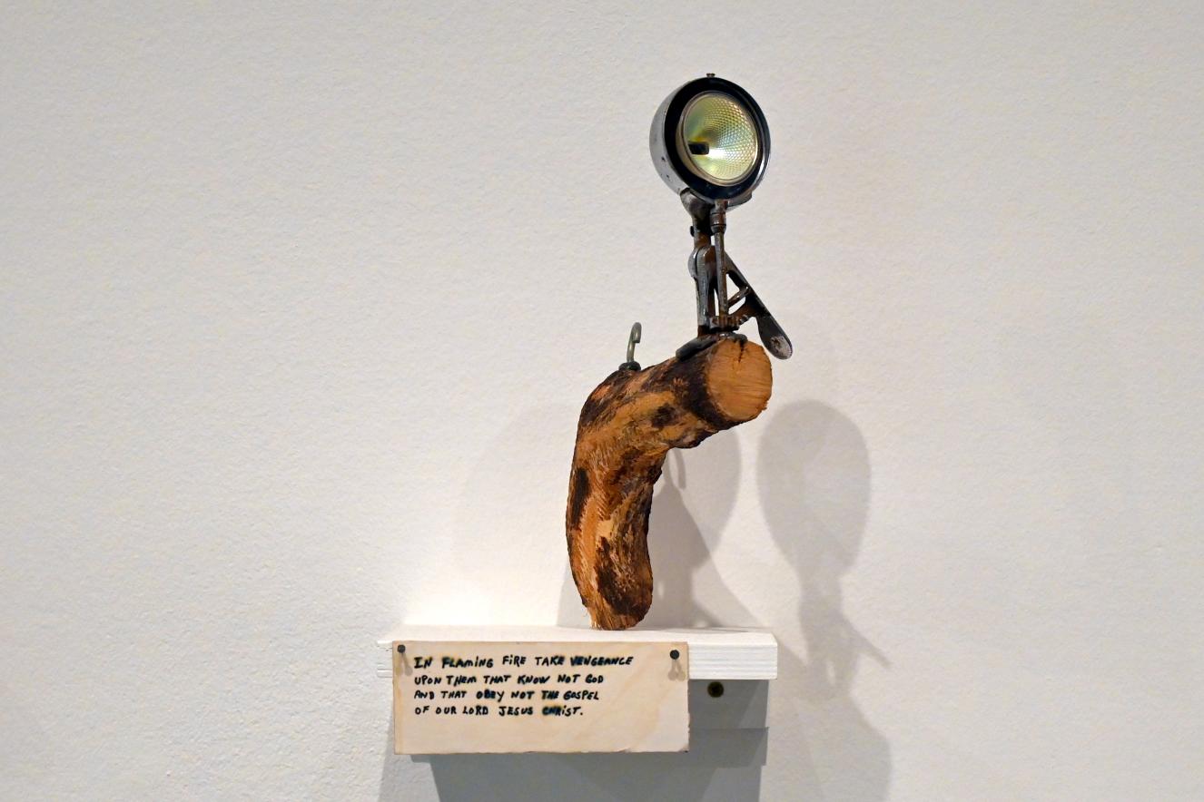 Jimmie Durham (1993–2017), Ohne Titel, London, Tate Gallery of Modern Art (Tate Modern), Materials and Objects 6, 1993–2012, Bild 5/7