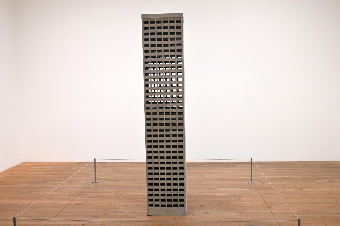Marwan Rechmaoui (2001), Denkmal für die Lebenden, London, Tate Gallery of Modern Art (Tate Modern), Artist and Society 1, 2001, Bild 1/3