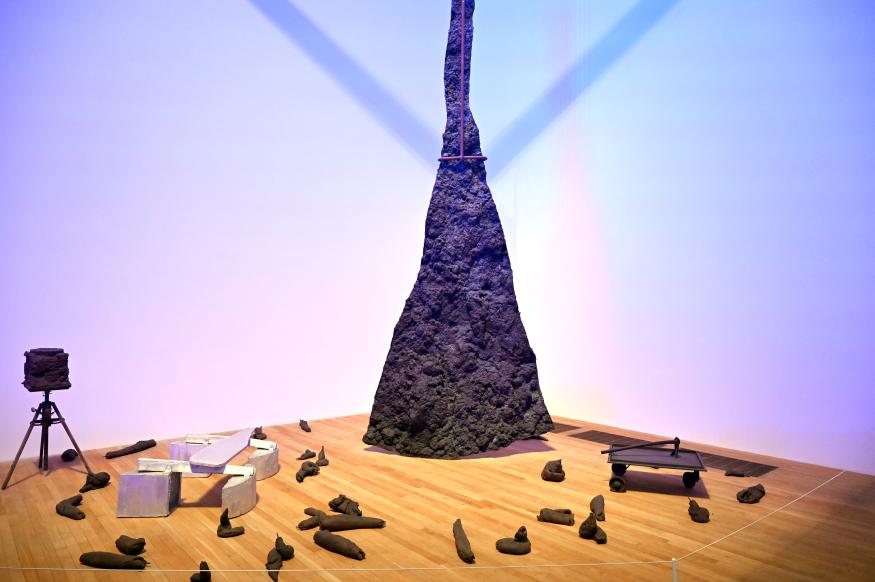 Joseph Beuys (1948–1985), Blitzschlag mit Lichtschein auf Hirsch, London, Tate Gallery of Modern Art (Tate Modern), Artist and Society 8, 1958, Bild 2/6