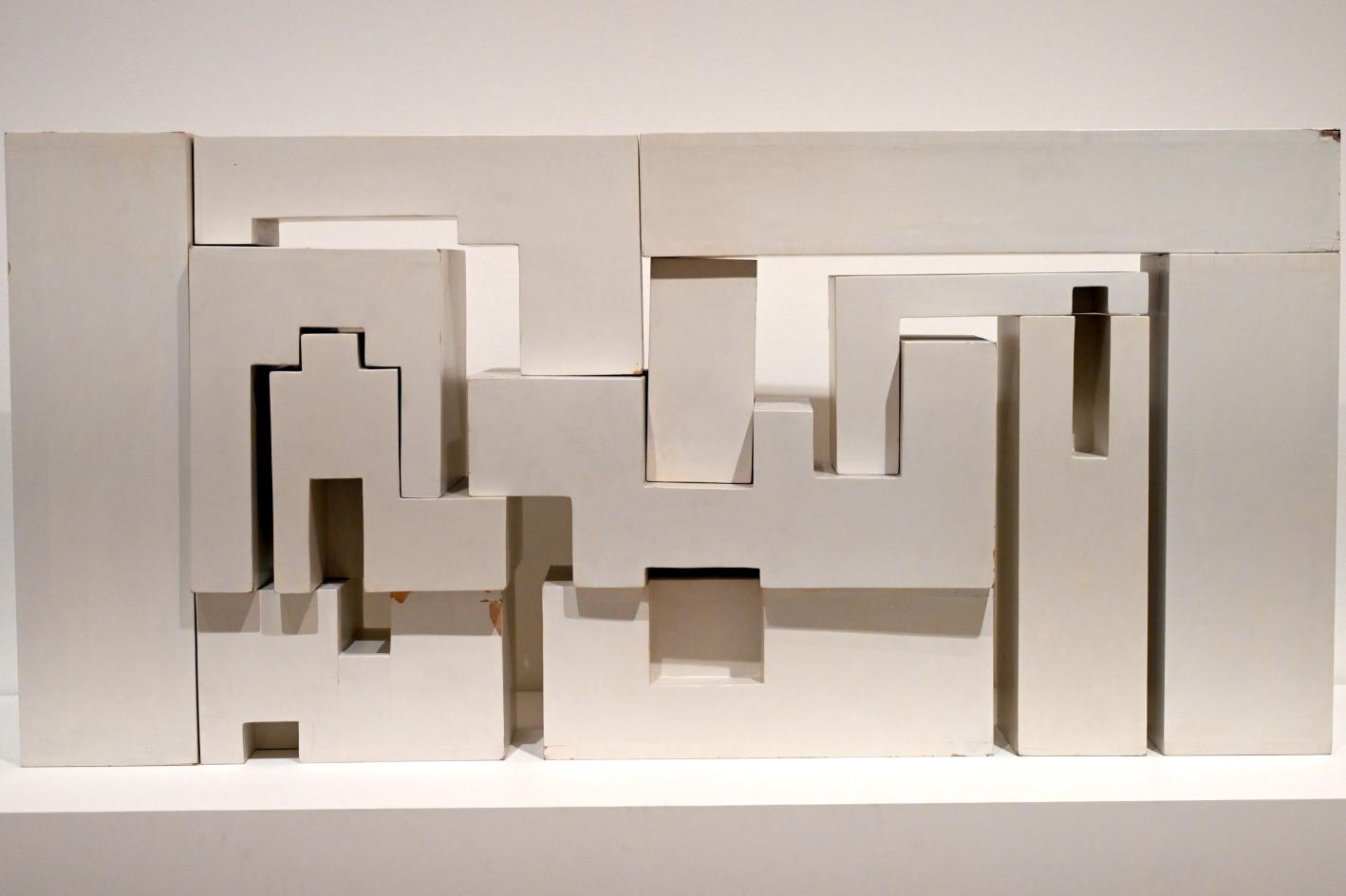Saloua Raouda Choucair (1951–1964), Gedichtswand, London, Tate Gallery of Modern Art (Tate Modern), In the Studio 13, 1963