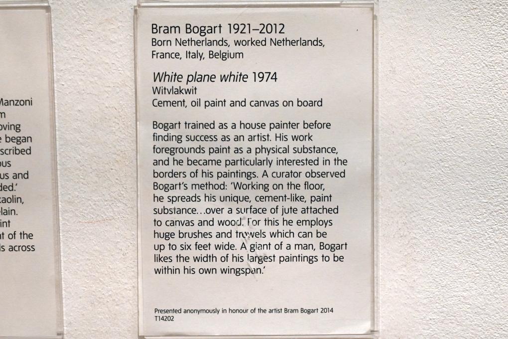 Bram Bogart (1974), Weißes Flugzeug weiß, London, Tate Gallery of Modern Art (Tate Modern), In the Studio 7, 1974, Bild 3/3