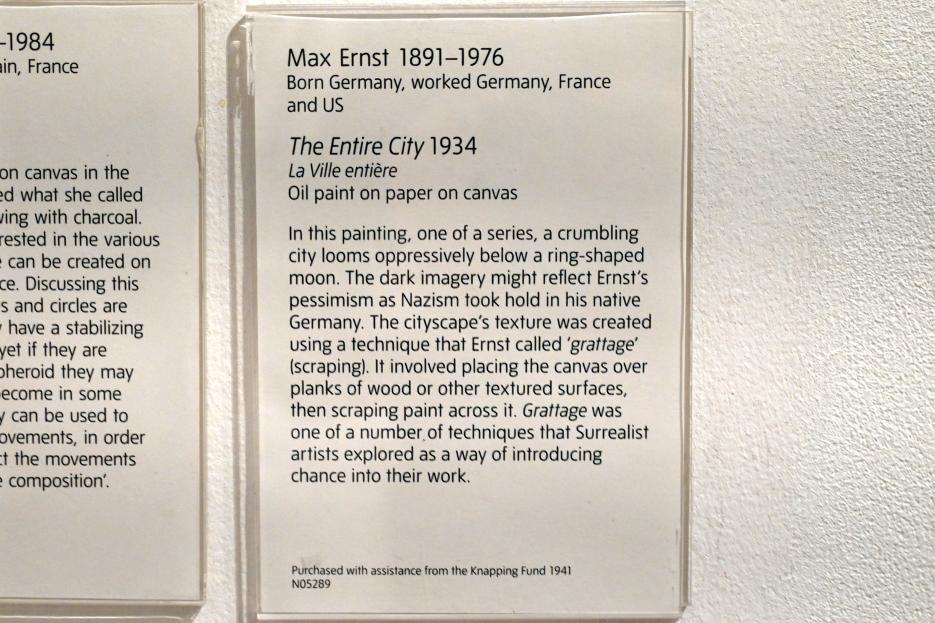 Max Ernst (1912–1970), Die gesamte Stadt, London, Tate Gallery of Modern Art (Tate Modern), In the Studio 4, 1934, Bild 2/2