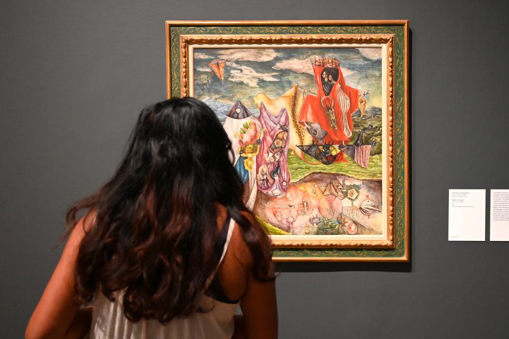 Leonora Carrington (1937–1960), Chiki, Dein Land, London, Tate Modern, Ausstellung "Surrealism Beyond Borders" vom 24.02.-29.08.2022, Saal 10, 1944, Bild 2/3