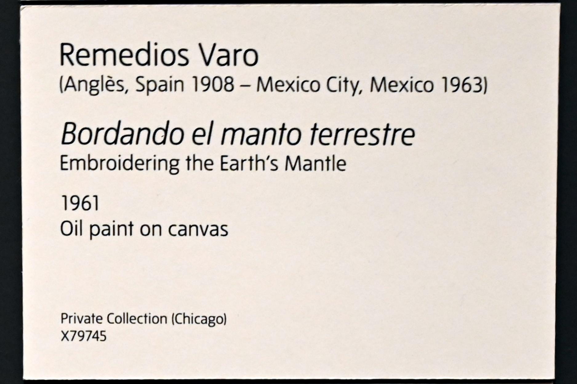 Remedios Varo (1956–1961), Sticken des Erdmantels, London, Tate Modern, Ausstellung "Surrealism Beyond Borders" vom 24.02.-29.08.2022, Saal 10, 1961, Bild 2/3