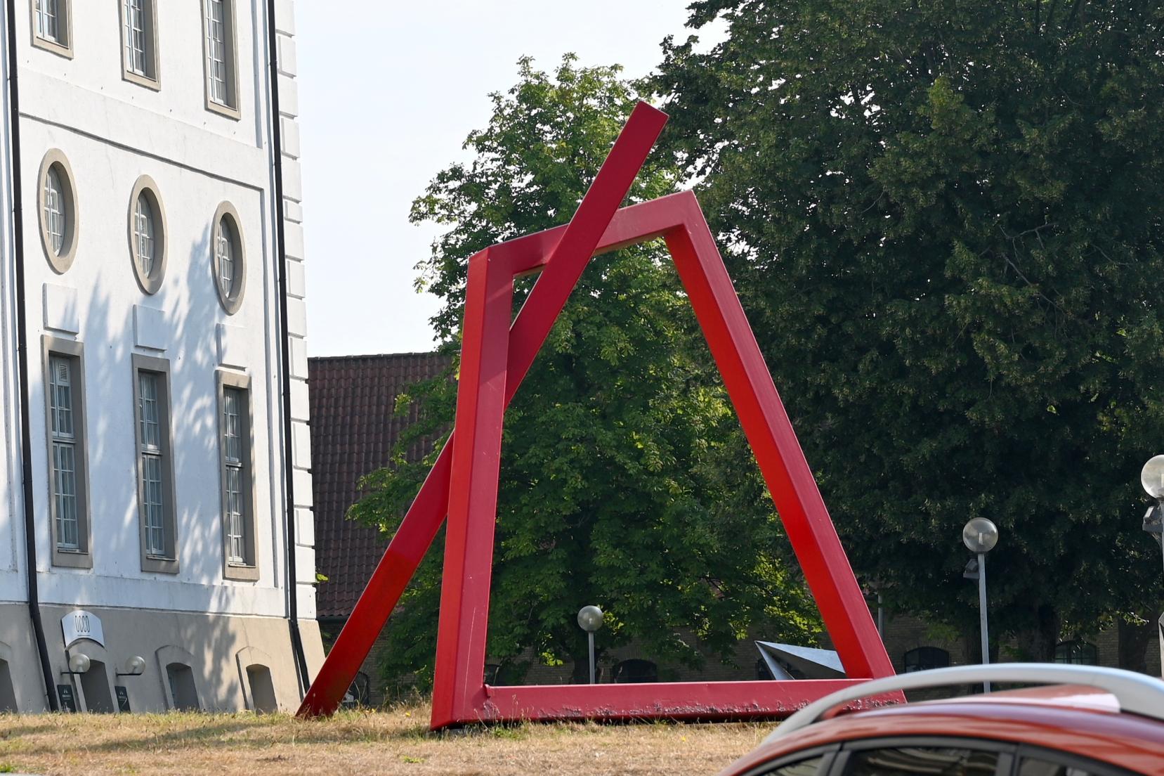 HD Schrader (Hans-Dieter Schrader) (1986), Kubushochzeit, Schleswig, Landesmuseum für Kunst und Kulturgeschichte, Außenbereich, 1986, Bild 2/3
