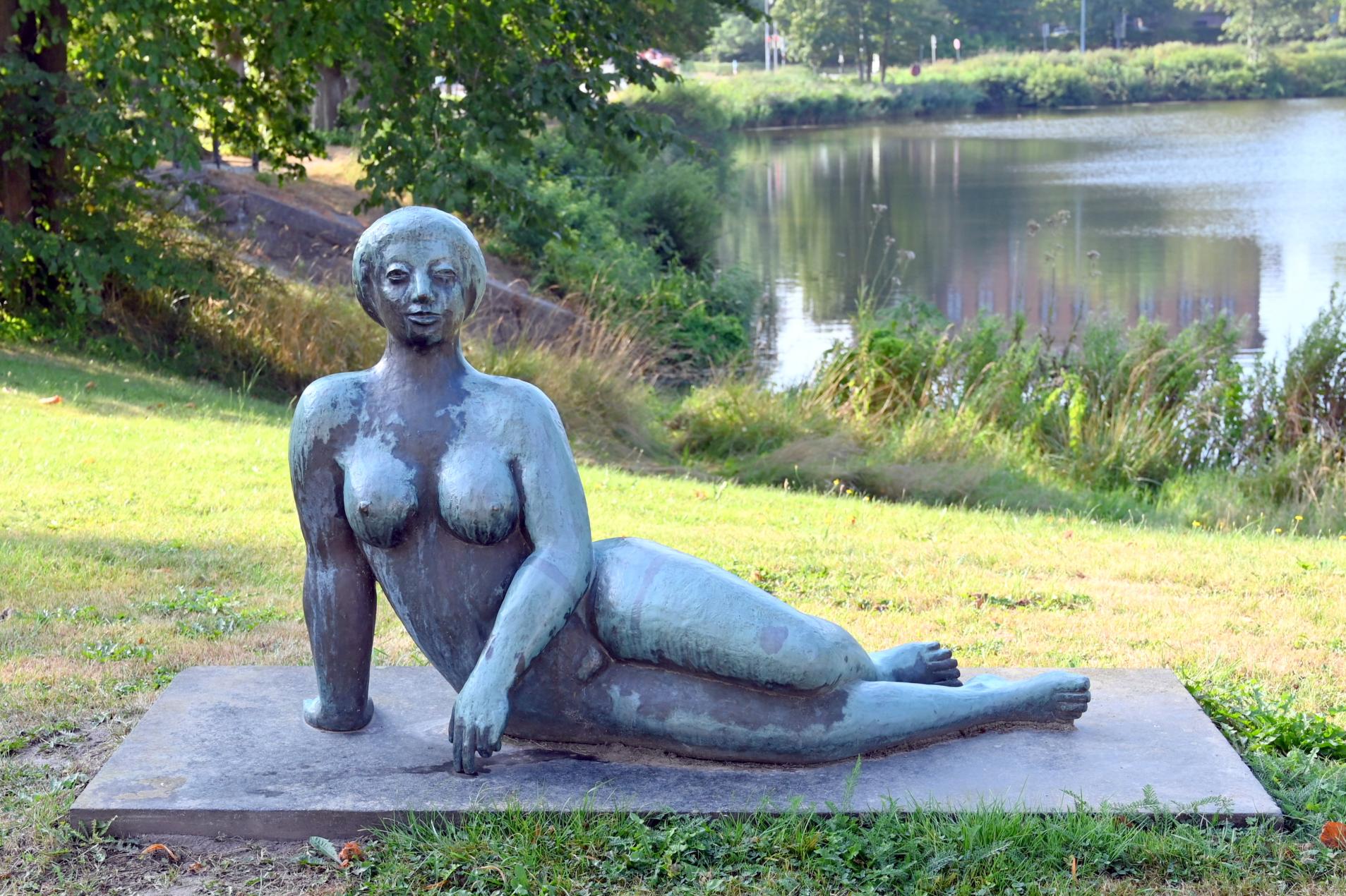 Fritz Fleer (1964–1985), Najade, Schleswig, Landesmuseum für Kunst und Kulturgeschichte, Außenbereich, 1981, Bild 2/5