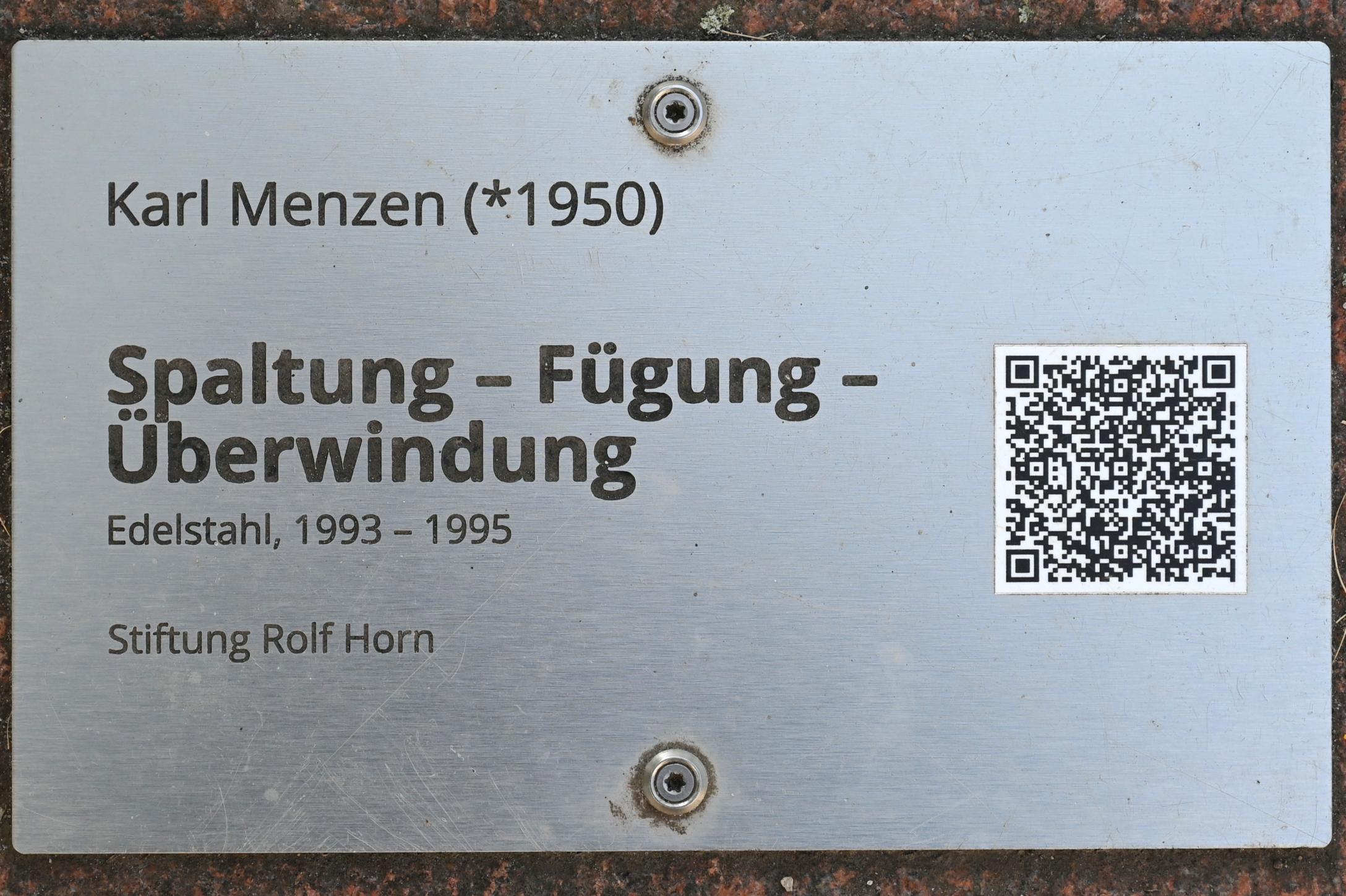 Karl Menzen (1994), Spaltung - Fügung - Überwindung, Schleswig, Landesmuseum für Kunst und Kulturgeschichte, Außenbereich, 1993–1995, Bild 3/3