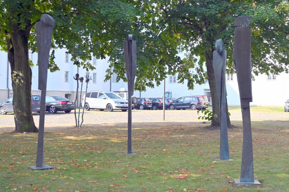 Jan Koblasa (1962–1991), Vier Boten, Schleswig, Landesmuseum für Kunst und Kulturgeschichte, Außenbereich, 1990, Bild 2/3