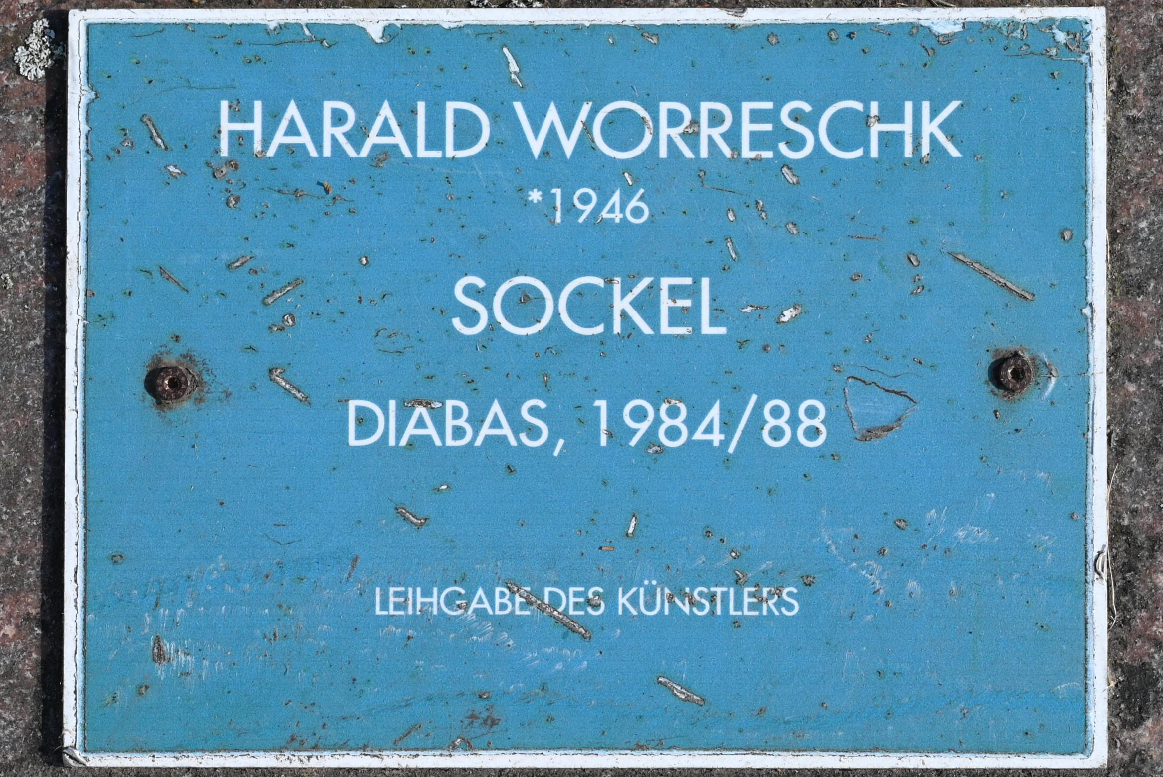 Harald Worreschk (1986–1993), Sockel, Schleswig, Landesmuseum für Kunst und Kulturgeschichte, Außenbereich, 1984–1988, Bild 3/3