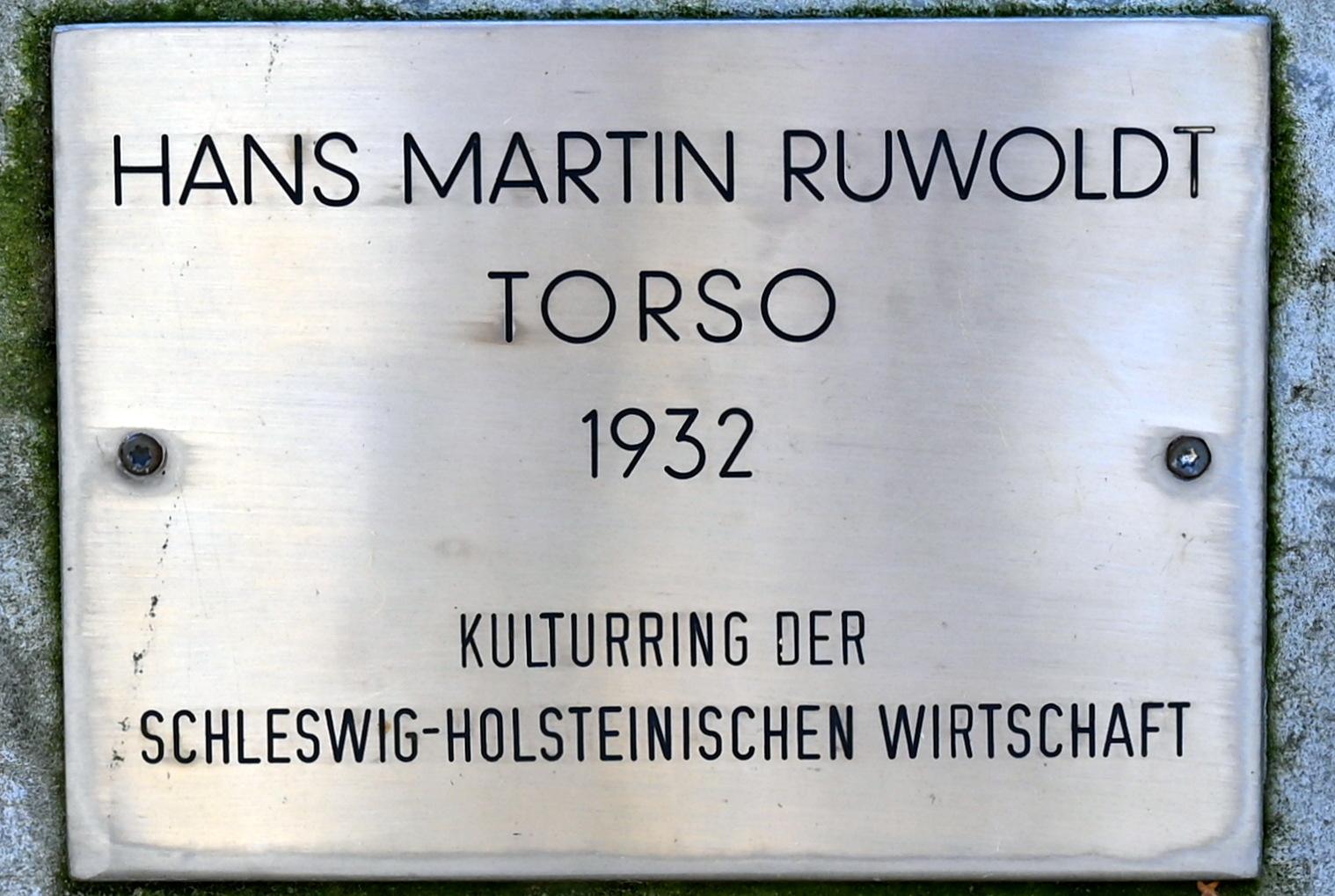 Hans Martin Ruwoldt (1932–1955), Torso, Schleswig, Landesmuseum für Kunst und Kulturgeschichte, Außenbereich, 1932, Bild 3/3
