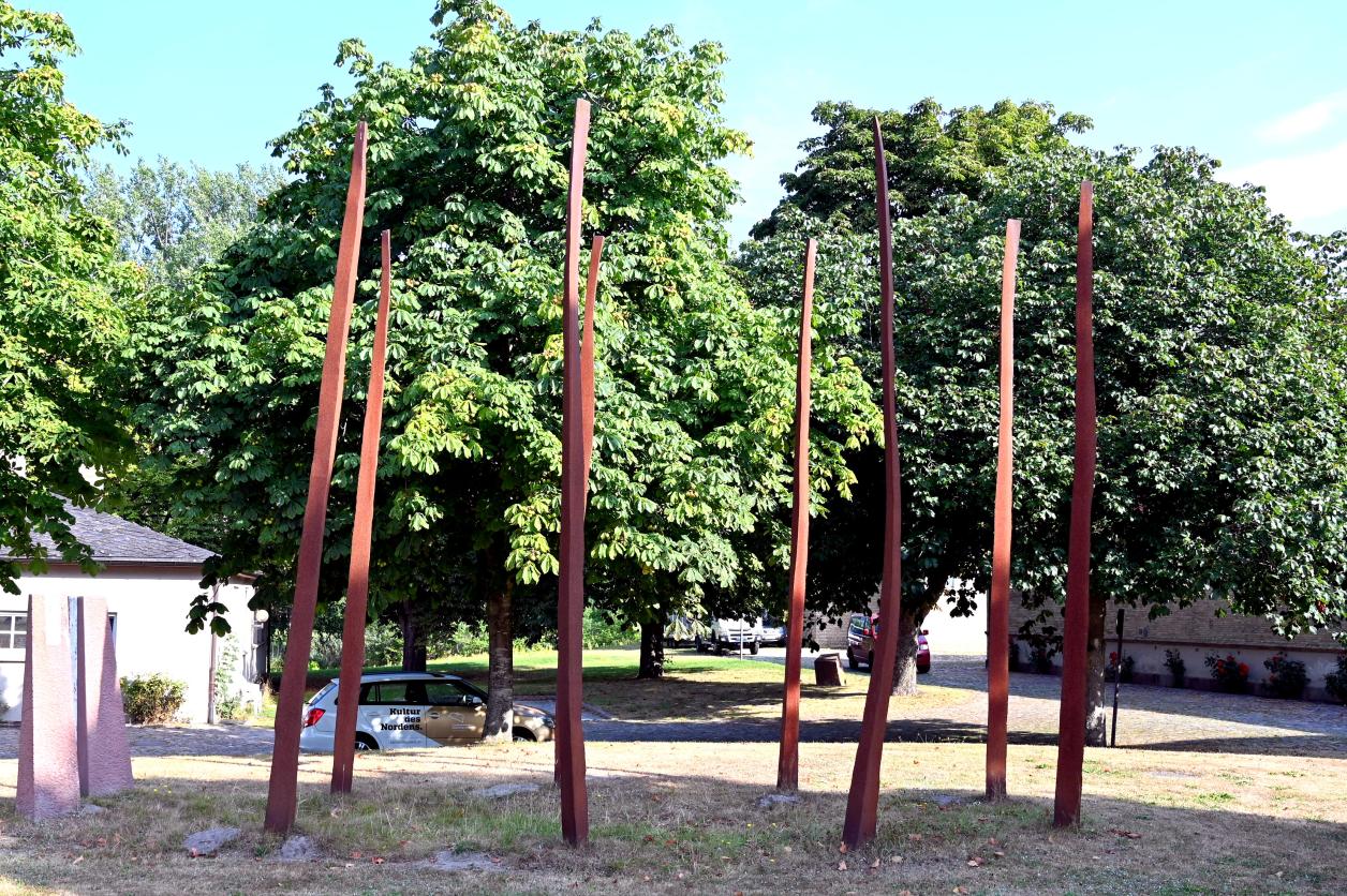 Jan Koblasa (1962–1991), Tempel, Schleswig, Landesmuseum für Kunst und Kulturgeschichte, Außenbereich, 1982–1989, Bild 2/4