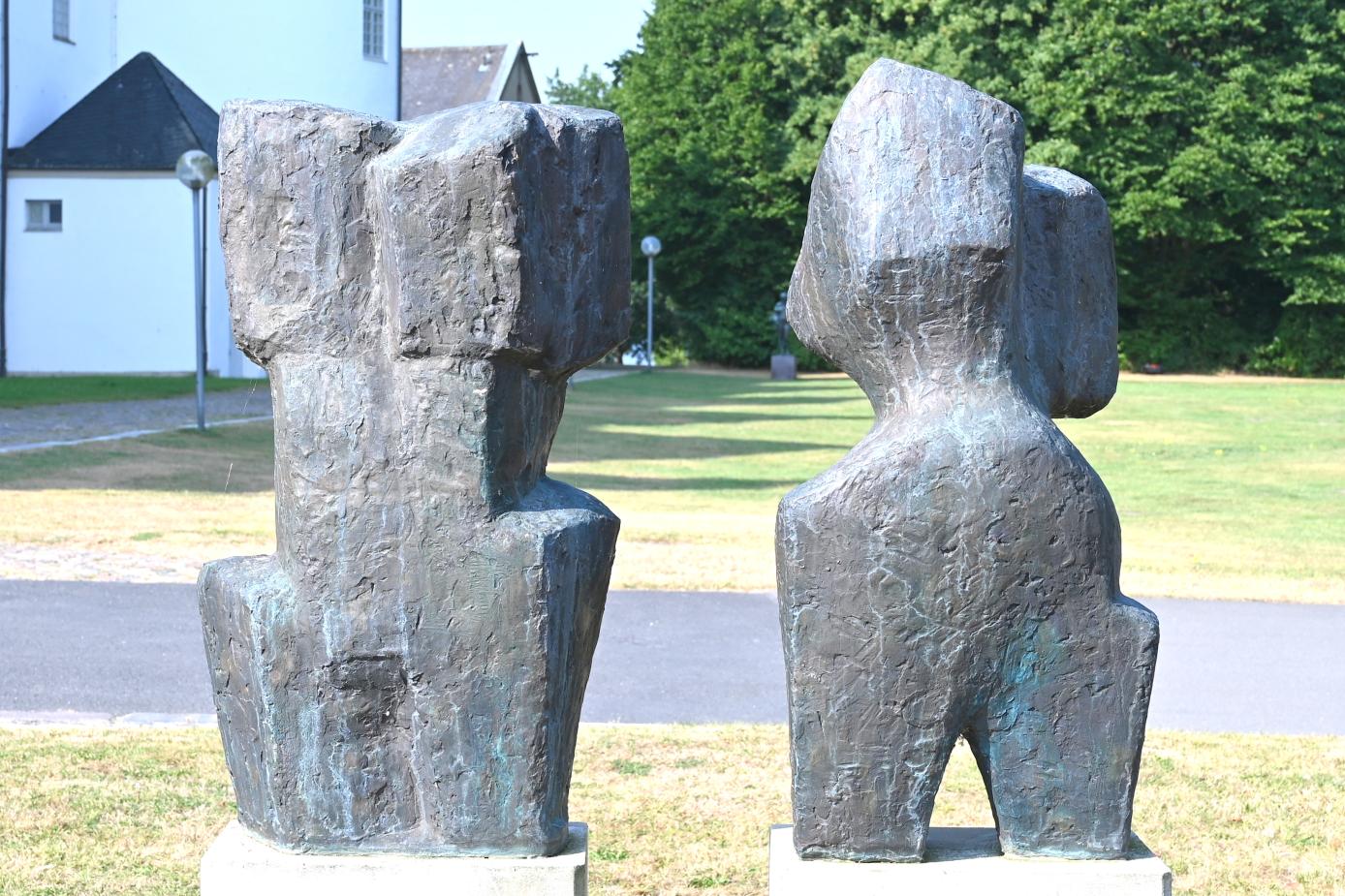 Karl August Ohrt (1975), Torso Paar, Schleswig, Landesmuseum für Kunst und Kulturgeschichte, Außenbereich, um 1970–1980, Bild 2/3