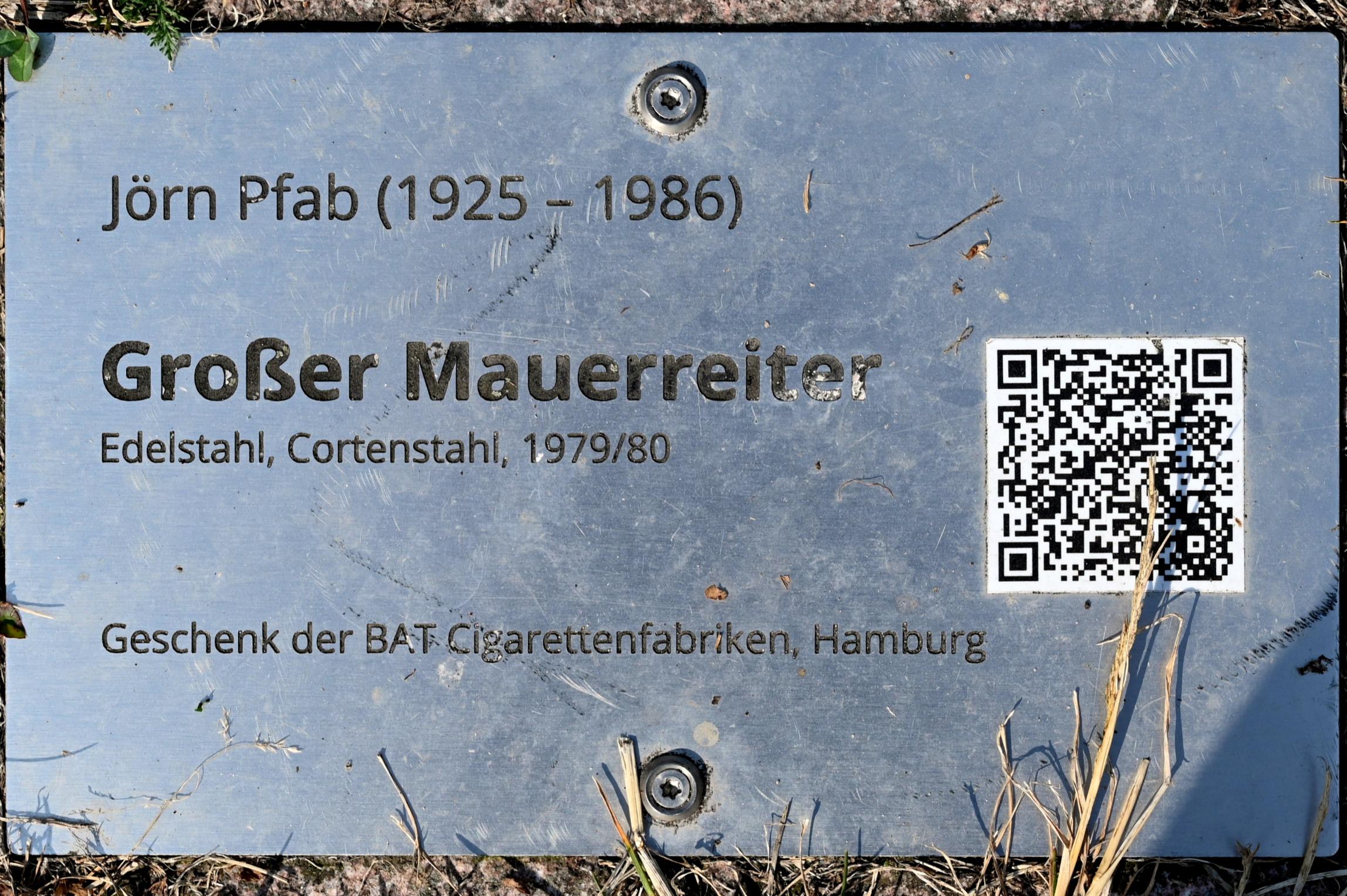 Jörn Pfab (1978–1980), Großer Mauerreiter, Schleswig, Landesmuseum für Kunst und Kulturgeschichte, Außenbereich, 1979–1980, Bild 2/2