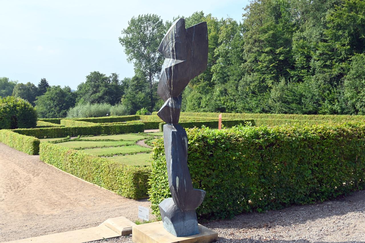 Manfred Sihle-Wissel (1975–2011), Phönix, Schleswig, Landesmuseum für Kunst und Kulturgeschichte, Außenbereich, 2011, Bild 2/3
