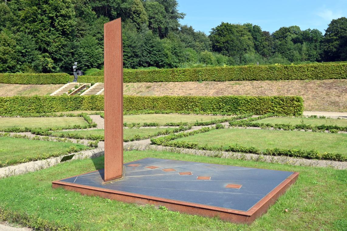 Winni Schaak (2016), Sonnenstelen, Schleswig, Landesmuseum für Kunst und Kulturgeschichte, Außenbereich, 2016–2017, Bild 3/4