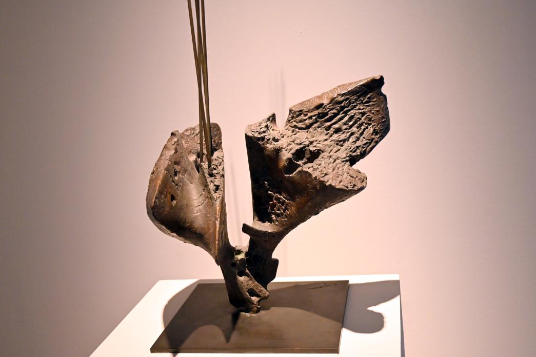 Bernhard Heiliger (1965–1983), Windblume, Schleswig, Landesmuseum für Kunst und Kulturgeschichte, Galerie der Klassischen Moderne, 1965, Bild 3/4