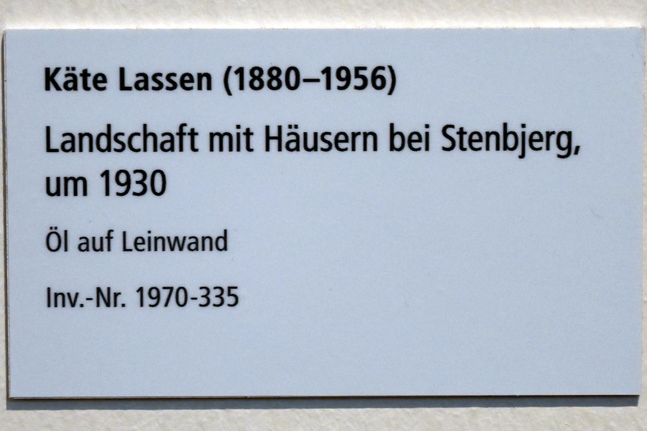 Käte Lassen (1930), Landschaft mit Häusern bei Stenbjerg, Schleswig, Landesmuseum für Kunst und Kulturgeschichte, Galerie der Klassischen Moderne, um 1930, Bild 2/2