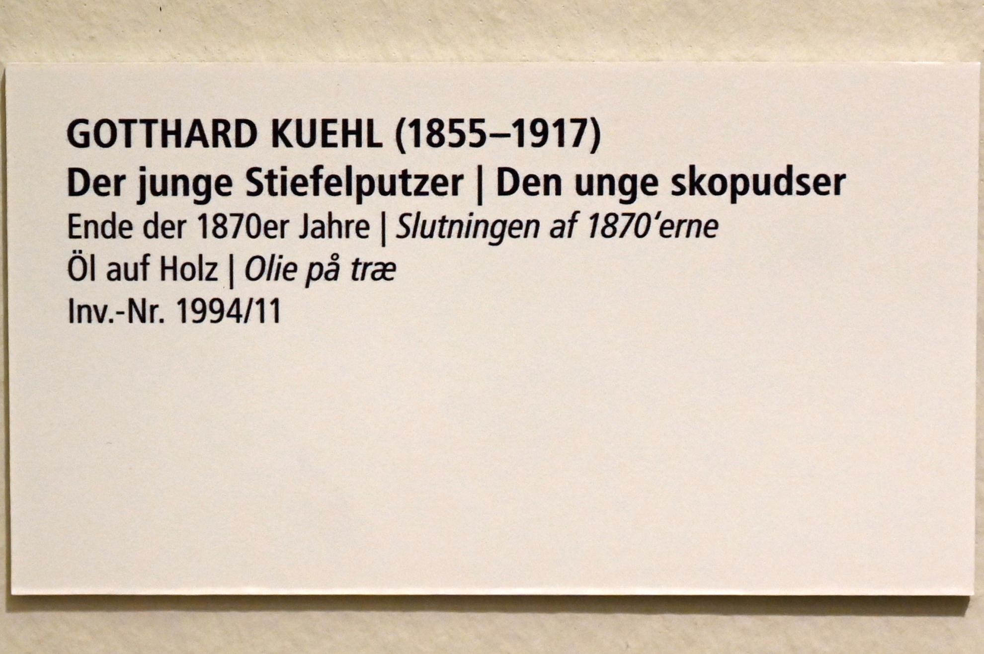 Gotthardt Kuehl (1878–1911), Der junge Stiefelputzer, Schleswig, Landesmuseum für Kunst und Kulturgeschichte, Saal 45, um 1877–1880, Bild 2/2