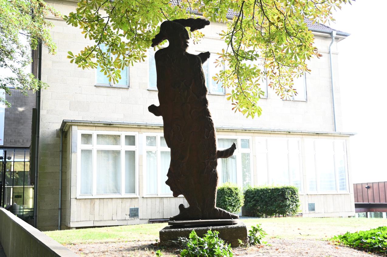 Bjørn Nørgaard (1984), Manden (Der Mann), Kiel, Kunsthalle, Außenbereich, 1984, Bild 2/3