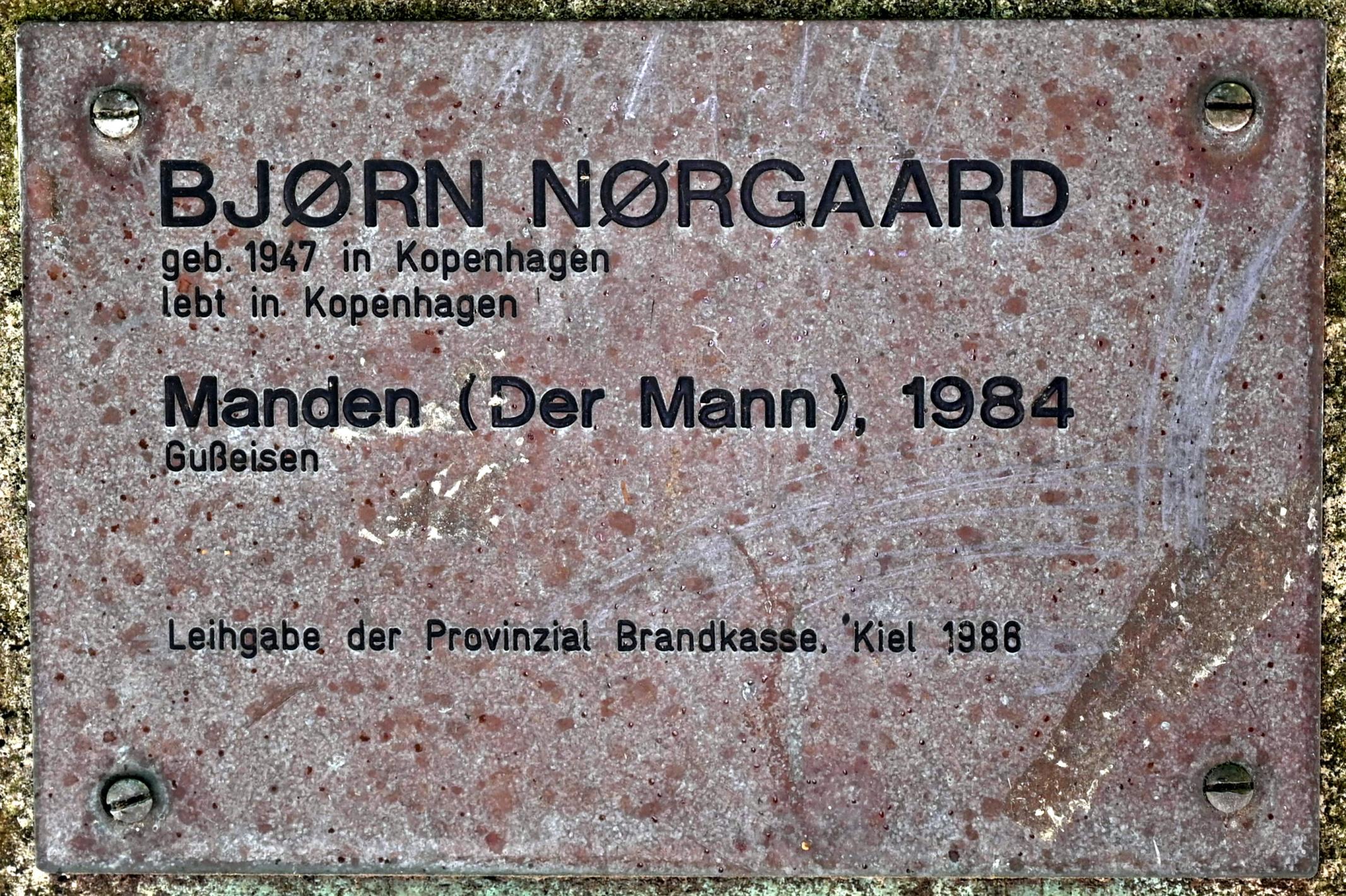 Bjørn Nørgaard (1984), Manden (Der Mann), Kiel, Kunsthalle, Außenbereich, 1984, Bild 3/3