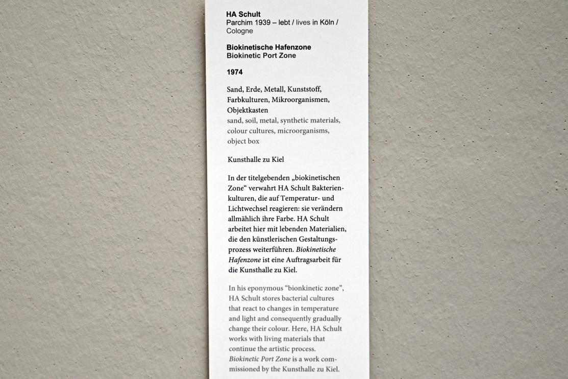 HA Schult (1972–1974), Biokinetische Hafenzone, Kiel, Kunsthalle, Natur als Material, 1974, Bild 2/2