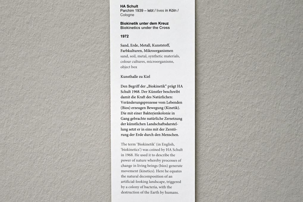 HA Schult (1972–1974), Biokinetik unter dem Kreuz, Kiel, Kunsthalle, Natur als Material, 1972, Bild 2/2