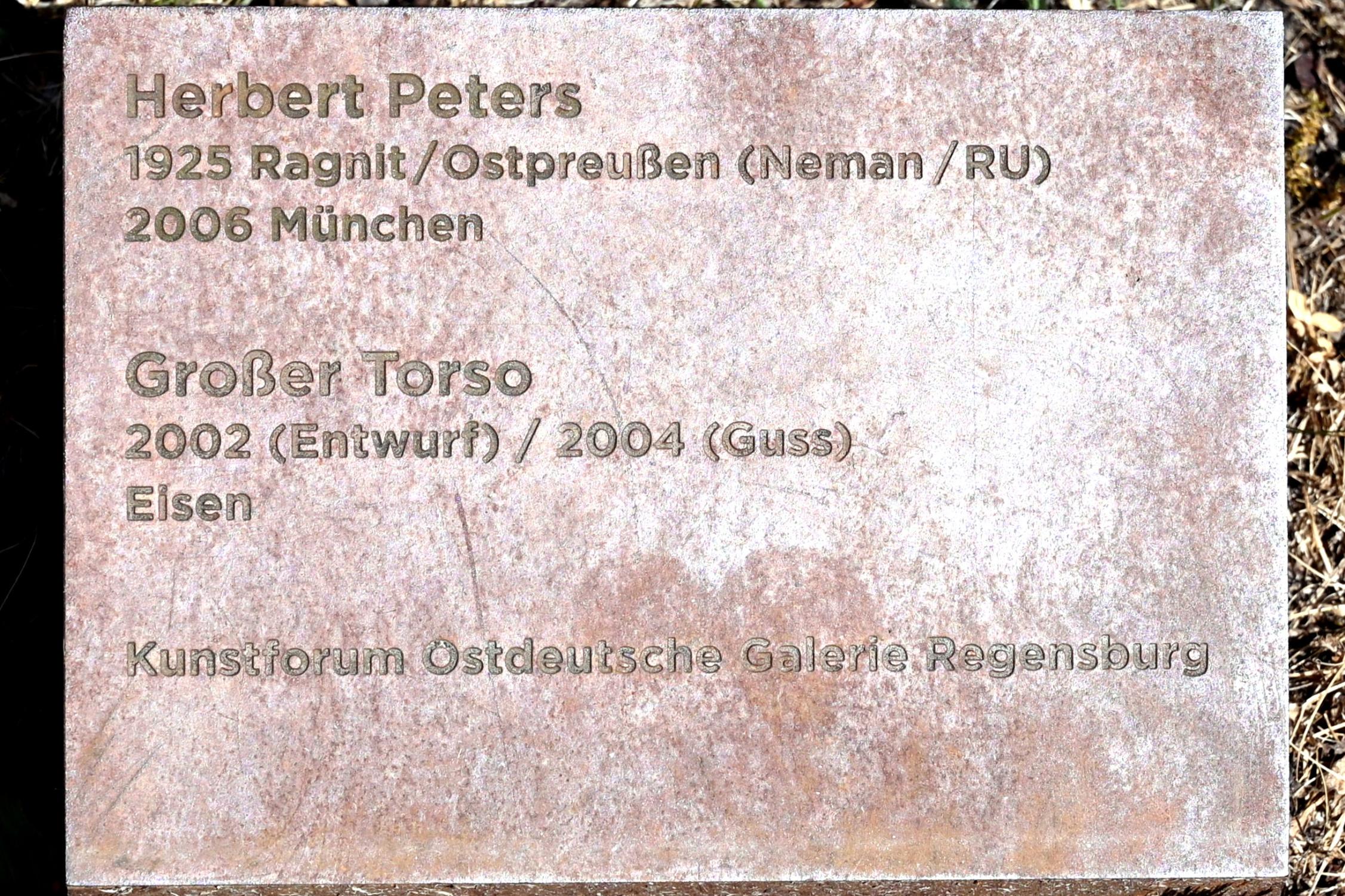 Herbert Peters (1972–2002), Großer Torso, Regensburg, Stadtpark, 2002, Bild 4/4