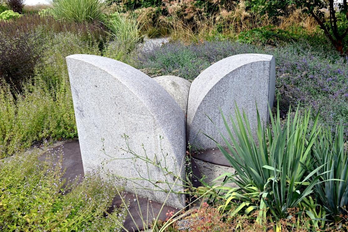 Walter Grill (1988), Teilung, Regensburg, Stadtpark, 1988, Bild 2/5