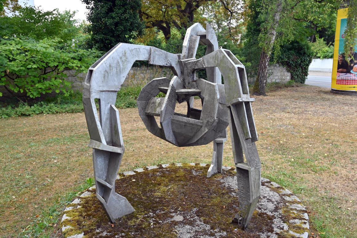 Sabine Staub (1997), Fruchtform V, Regensburg, Stadtpark, 1997, Bild 6/8