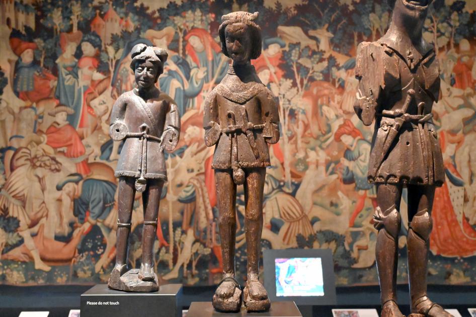 Drei Standfiguren, London, Victoria and Albert Museum, -1. Etage, Mittelalter und Renaissance, um 1500–1525, Bild 3/5