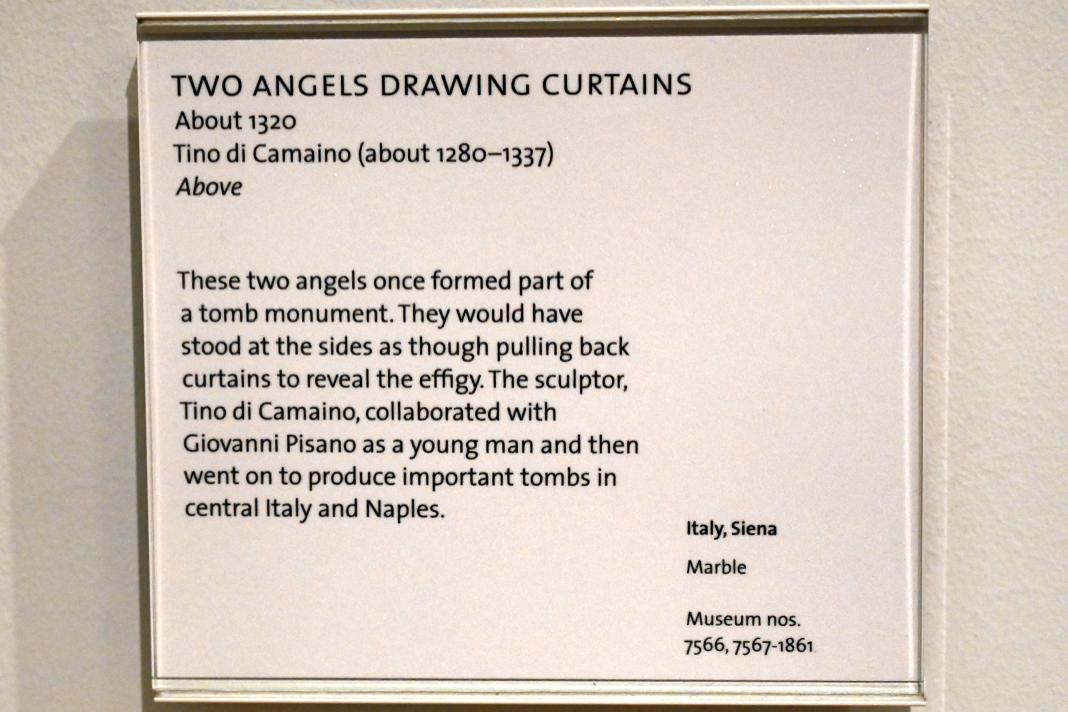 Tino di Camaino (1315–1335), Zwei Engel mit Vorhangdraperie, London, Victoria and Albert Museum, -1. Etage, Mittelalter und Renaissance, um 1320, Bild 2/2