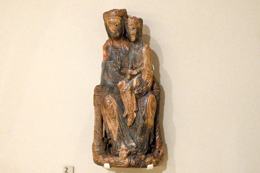 Maria mit Kind, London, Victoria and Albert Museum, -1. Etage, Mittelalter und Renaissance, 1150, Bild 1/2