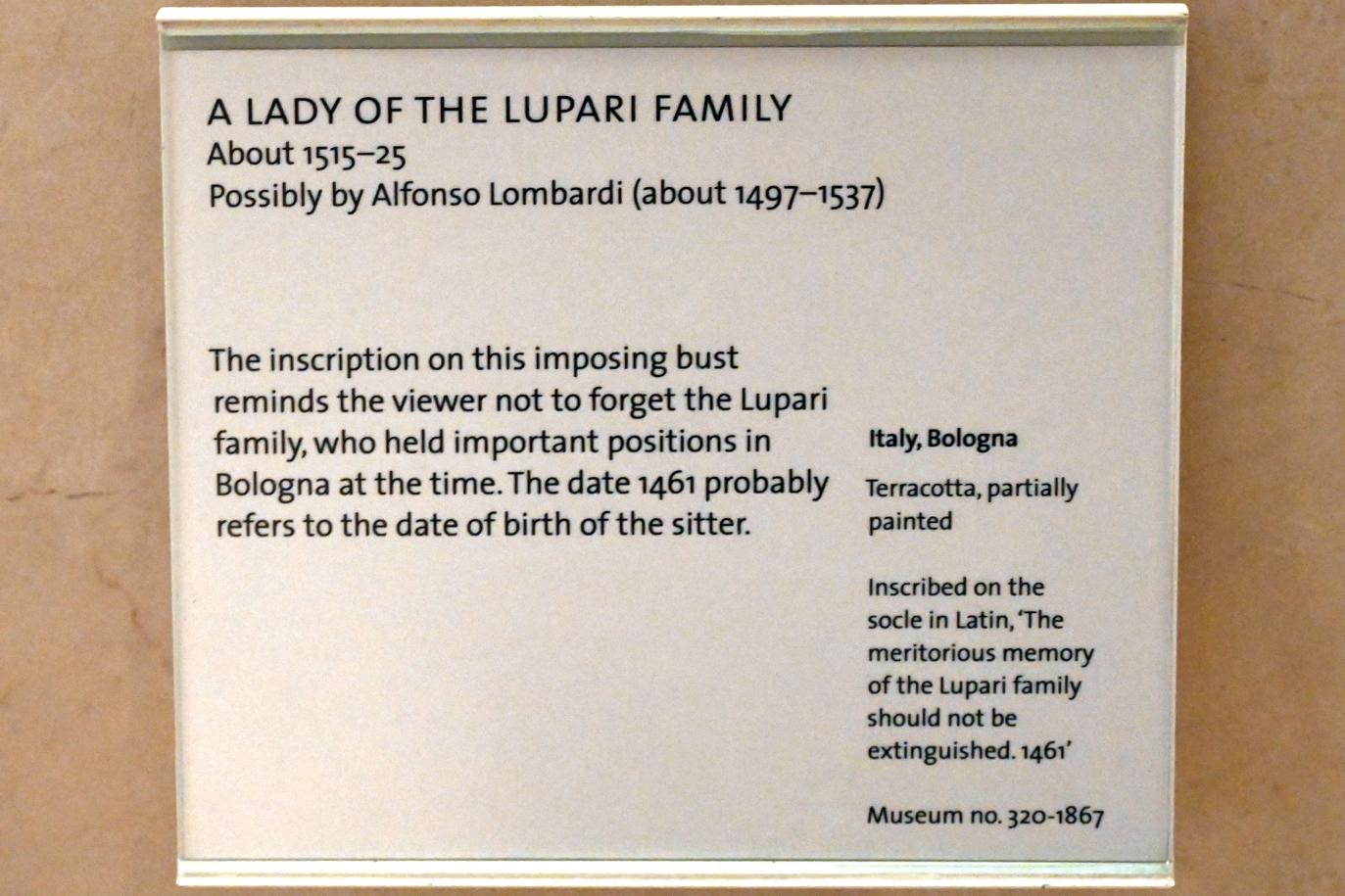 Alfonso Lombardi (Alfonso Cittadella) (1520–1530), Dame aus der Familie Lupari, London, Victoria and Albert Museum, 1. Etage, um 1515–1525, Bild 3/3