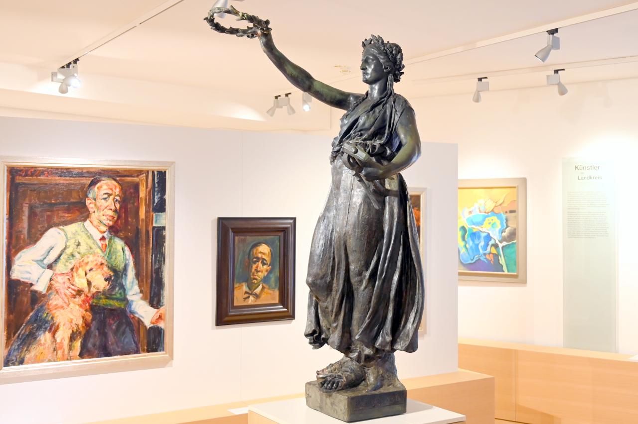 Max Heilmaier (1893), Friedensgöttin Eirene, Erding, Museum Erding, Erdinger Künstler, 1893, Bild 2/3