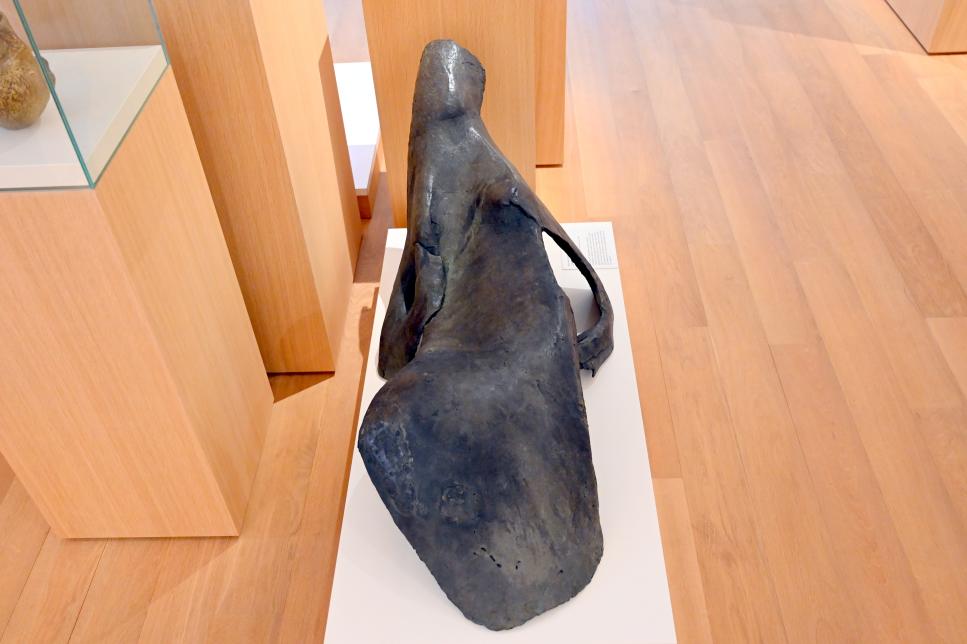 Maria Munz-Natterer (1970–1988), Liegende, Erding, Museum Erding, Erdinger Künstler, 1970, Bild 2/3