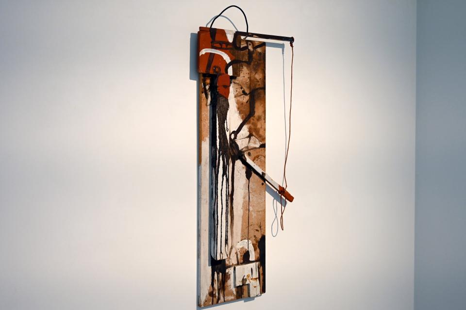 Lothar Fischer (1959–2004), Tafel-Figuration, Neumarkt in der Oberpfalz, Museum Lothar Fischer, Obergeschoß Raum 4, 1982, Bild 2/3