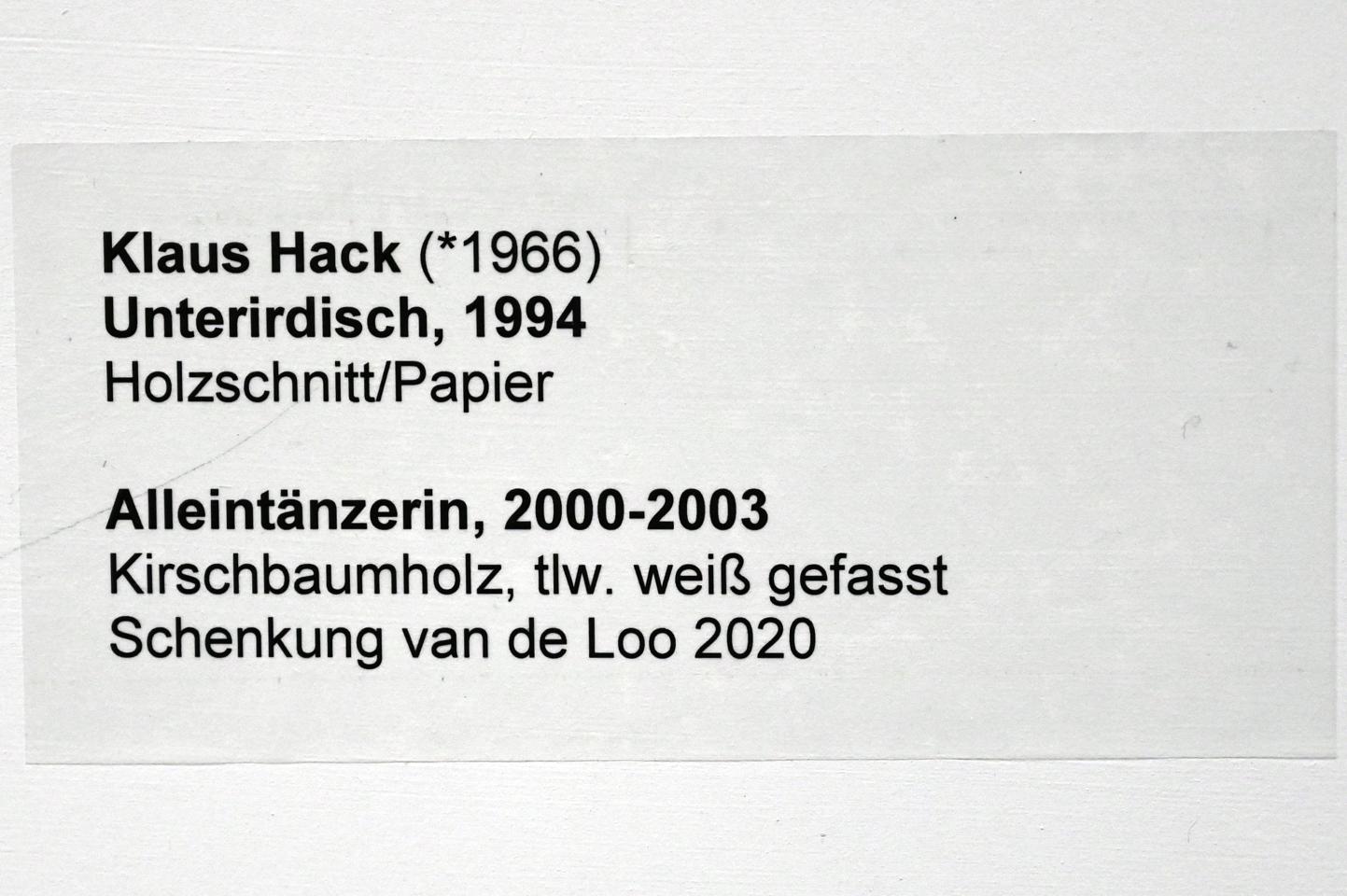 Klaus Hack (1994–2001), Alleintänzerin, Neumarkt in der Oberpfalz, Museum Lothar Fischer, Obergeschoß Raum 8, 2000–2003, Bild 4/4