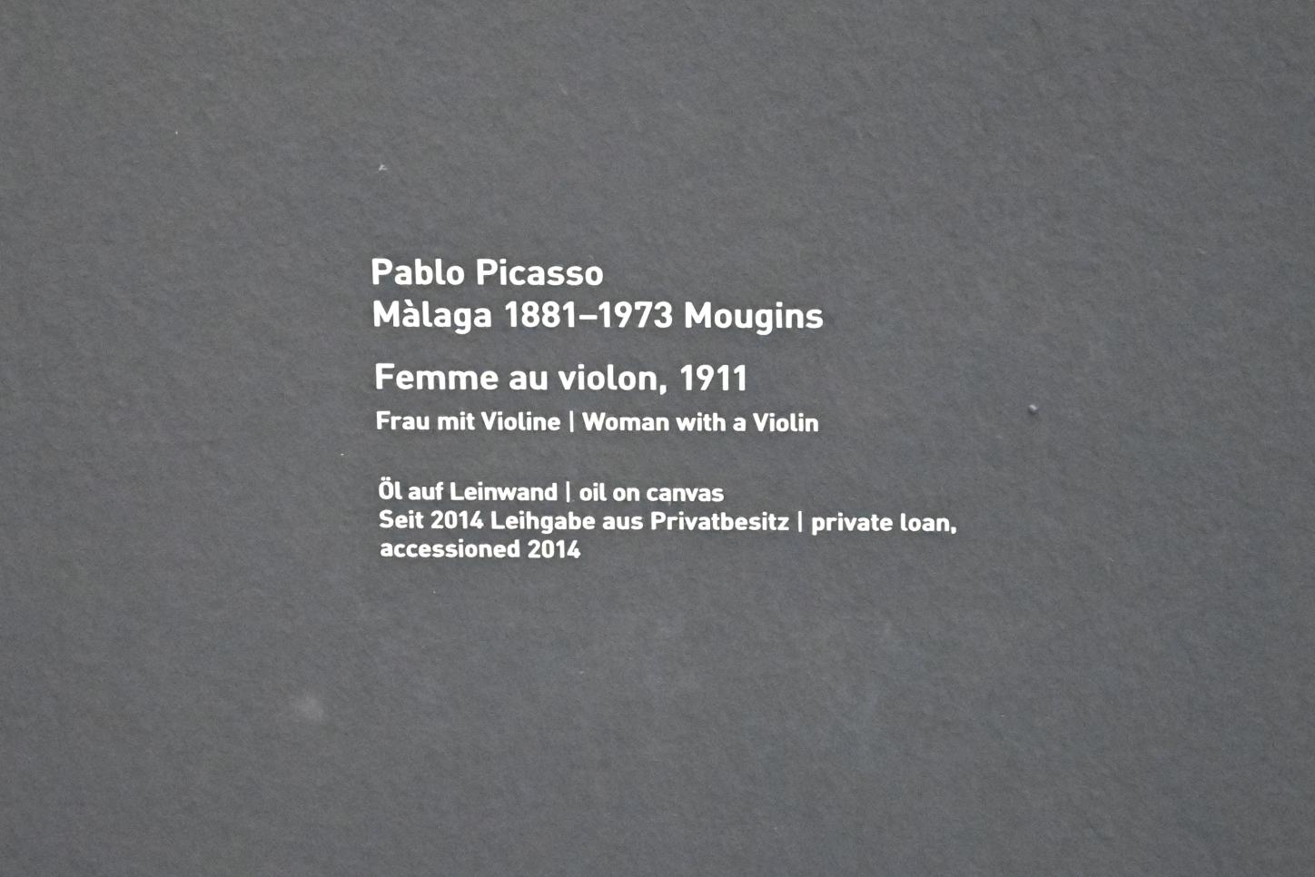 Pablo Picasso (1897–1972), Frau mit Violine, München, Pinakothek der Moderne, Saal 30 2022, 1911, Bild 2/2