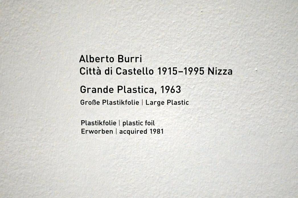Alberto Burri (1952–1979), Große Plastikfolie (Grande Plastica), München, Pinakothek der Moderne, Saal 8 2022, 1963, Bild 2/2