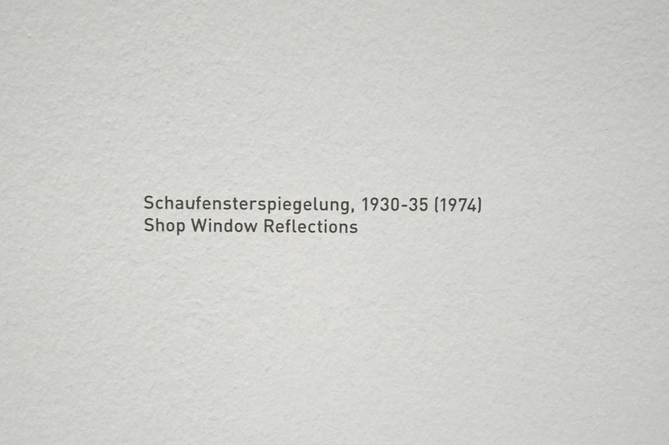 Florence Henri (1928–1932), Schaufensterspiegelung, München, Pinakothek der Moderne, Saal 5 2022, 1930–1935, Bild 2/3