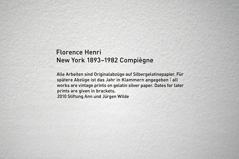 Florence Henri (1928–1932), Schaufensterspiegelung, München, Pinakothek der Moderne, Saal 5 2022, 1930–1935, Bild 3/3