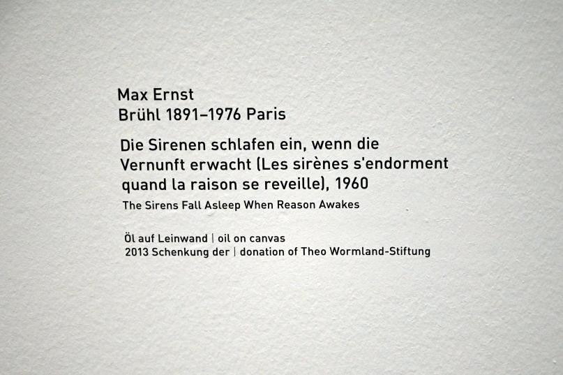 Max Ernst (1912–1970), Die Sirenen schlafen ein, wenn die Vernunft erwacht (Les sirènes s'endorment quand la raison se reveille), München, Pinakothek der Moderne, Saal 15 2022, 1960, Bild 2/2