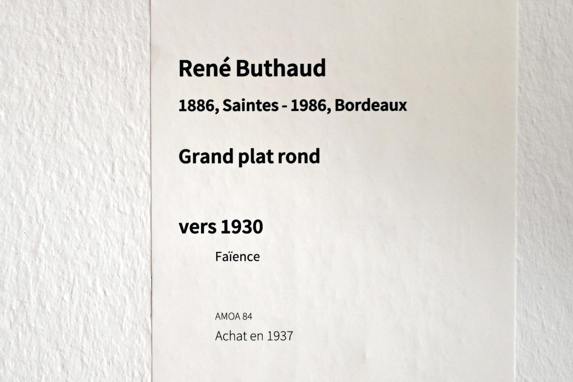 René Buthaud (1930), Große runde Schale, Paris, Musée d’art moderne de la Ville de Paris, Saal 2, um 1930, Bild 2/2