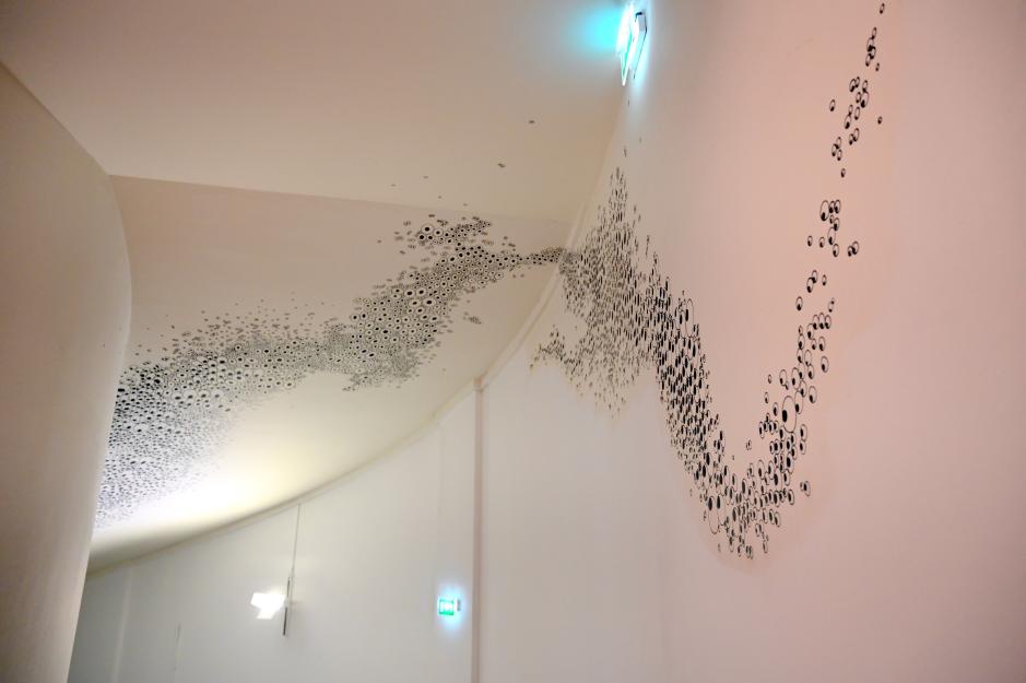 Jean-Francois Moriceau und Petra Mrzyk (2006), Ohne Titel, Paris, Musée d’art moderne de la Ville de Paris, Treppenhaus, 2006, Bild 2/6