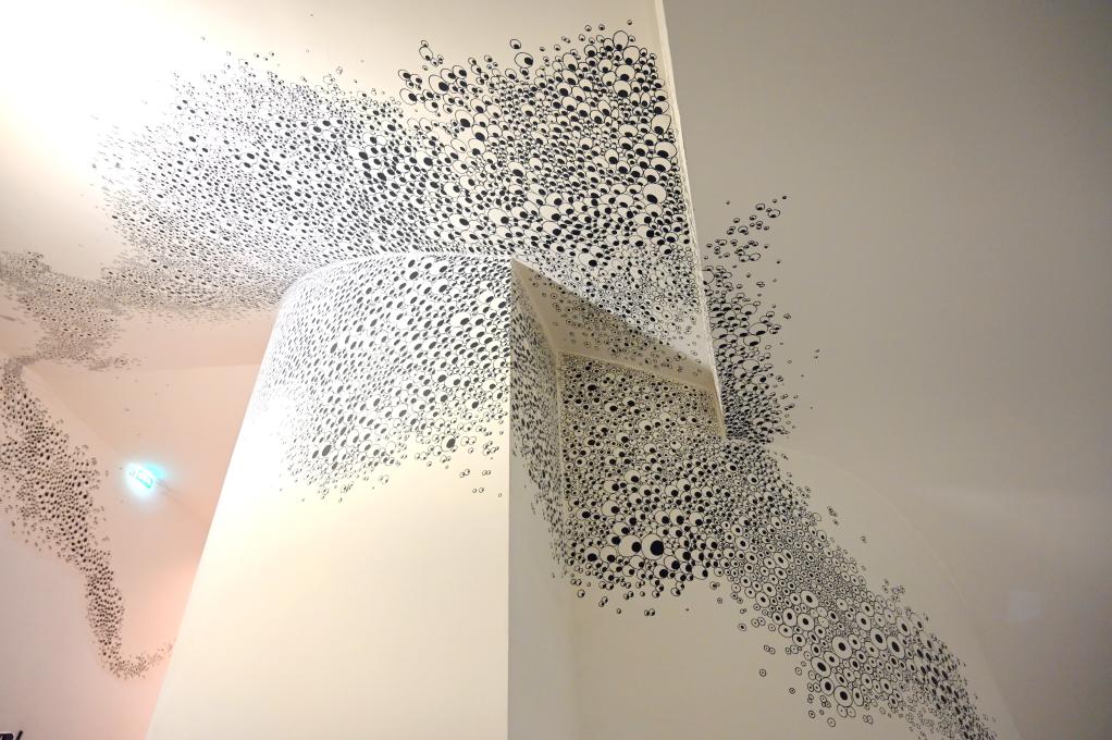 Jean-Francois Moriceau und Petra Mrzyk (2006), Ohne Titel, Paris, Musée d’art moderne de la Ville de Paris, Treppenhaus, 2006, Bild 3/6