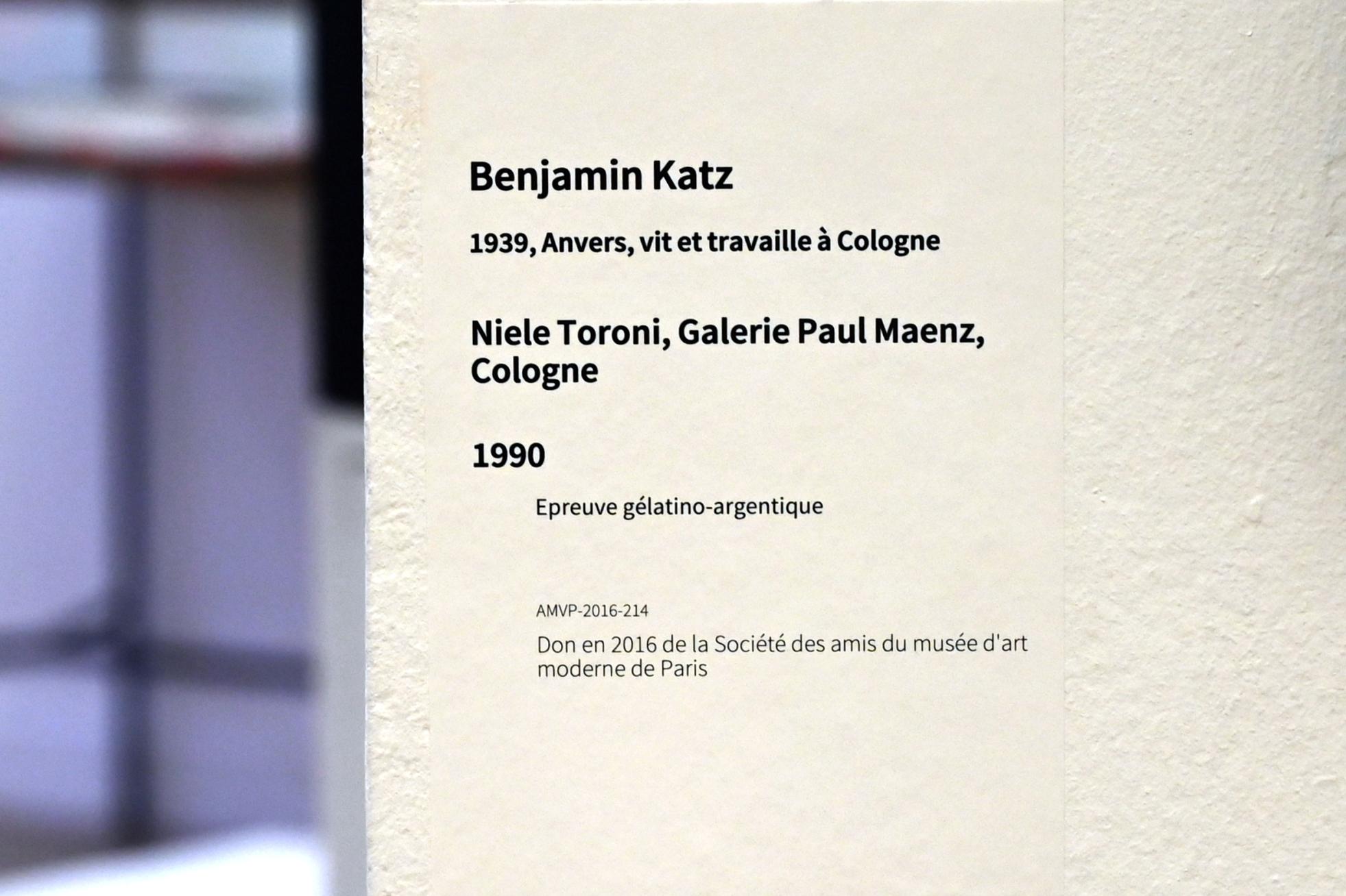Benjamin Katz (1985–1995), Niele Toroni, Galerie Paul Maenz, Köln, Paris, Musée d’art moderne de la Ville de Paris, Saal 15, 1990, Bild 2/2