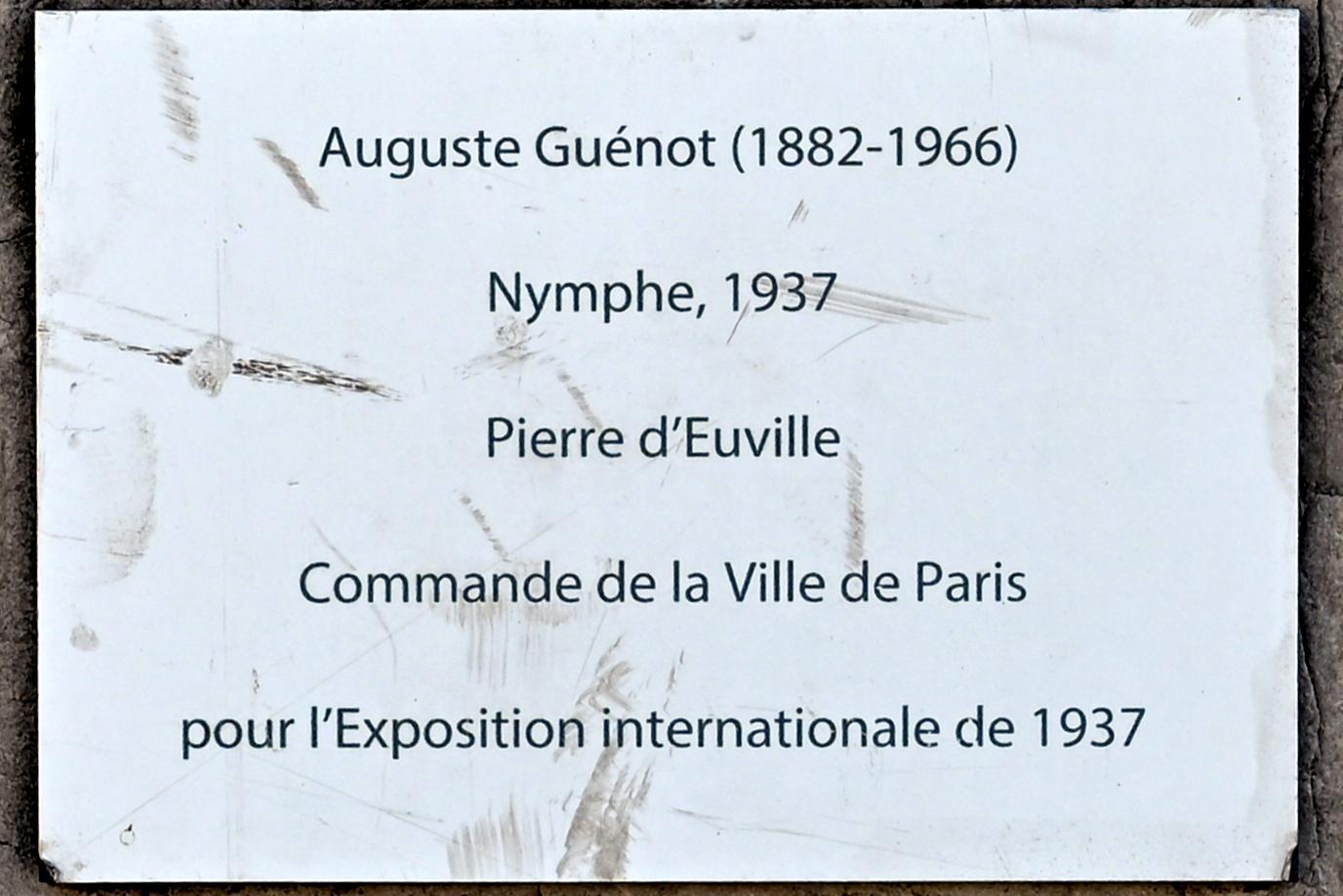 Auguste Guénot (1937), Nymphe, Paris, Musée d’art moderne de la Ville de Paris, Vorplatz, 1937, Bild 2/2