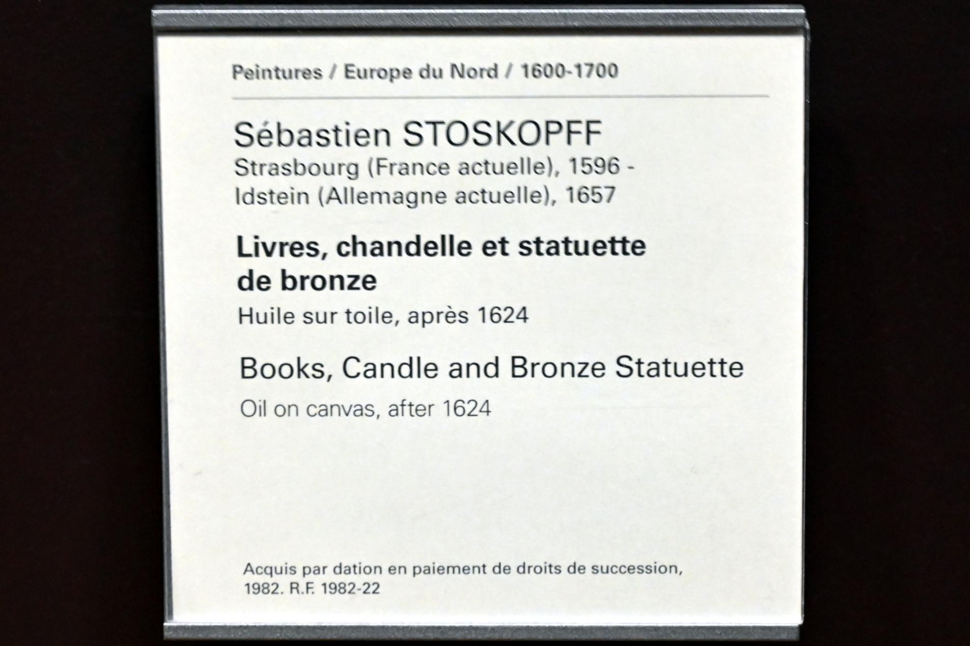Sebastian Stoskopff (1620–1645), Bücher, Kerze und Bronzestatuette, Paris, Musée du Louvre, Saal 839, nach 1624, Bild 2/2