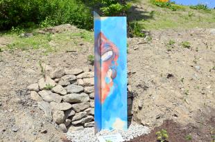 Rosemarie Wurm (Undatiert), Recht auf Familie, Artikel 16, Freyung, Pfad der Menschenrechte, Undatiert, Bild 3/4